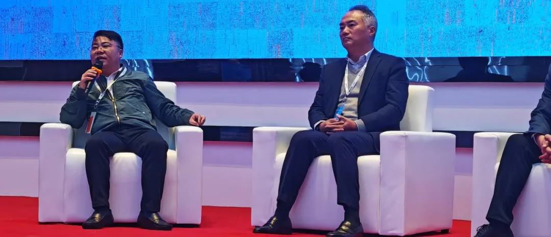 胶业高端访谈丨不忘初心 铸就强大企业精神，坚持深耕 推动行业优速发展